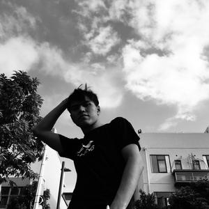 人妻屈辱解开衣扣
